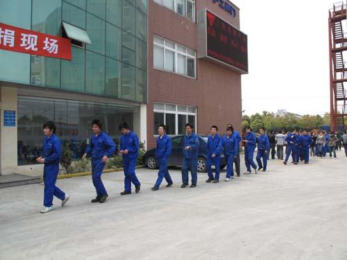 沪工情系玉树灾区募捐活动（图2)