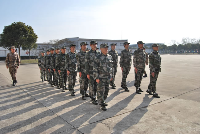 在训练基地里开展训练图（4）