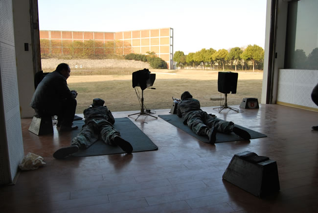 在训练基地里开展训练图（7）