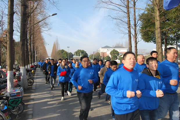 上海沪工阀门厂参与嘉定区元旦长跑活动3-长跑途中