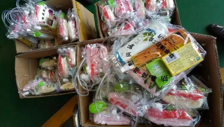 华亭镇总工会前来上海沪工阀门厂慰问一线职工慰问品