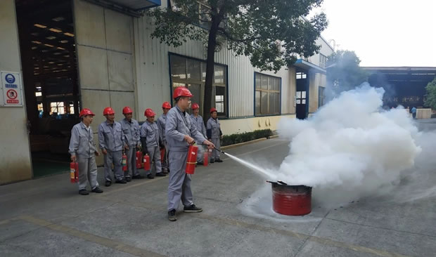 上海沪工阀门厂组织开展消防演练与安全大检查活动（图3）