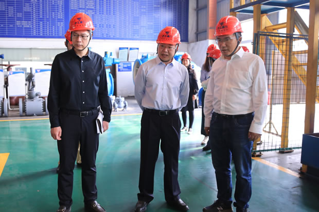 嘉定区经委领导实地调研上海沪工阀门厂（图3）
